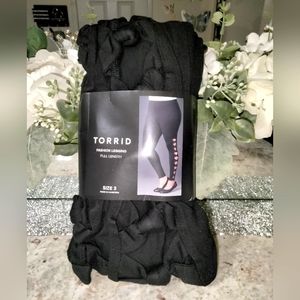 Nwts Women's size 3 Torrid Black leggings with Cut out bow design